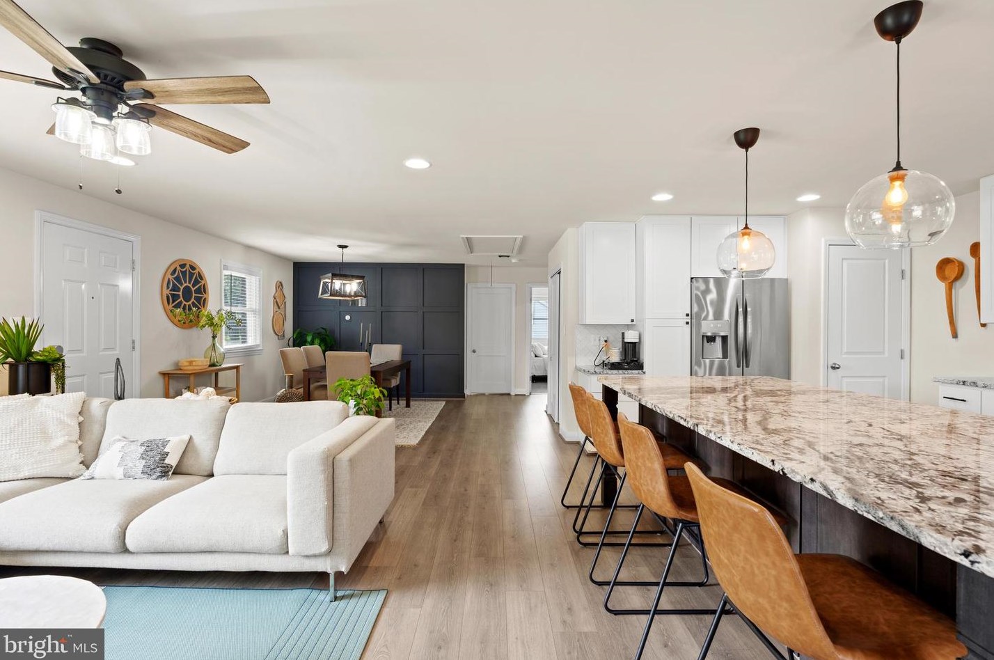 902 Hillcrest Rd, Baltimore MD  21076-1504 exterior