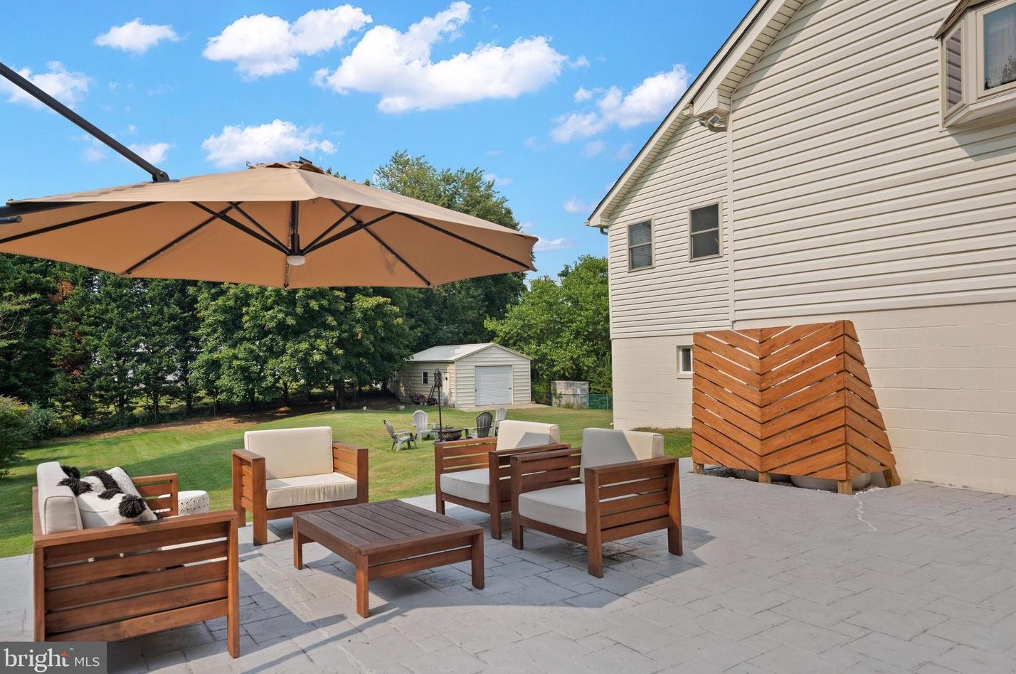 902 Hillcrest Rd, Baltimore MD  21076-1504 exterior