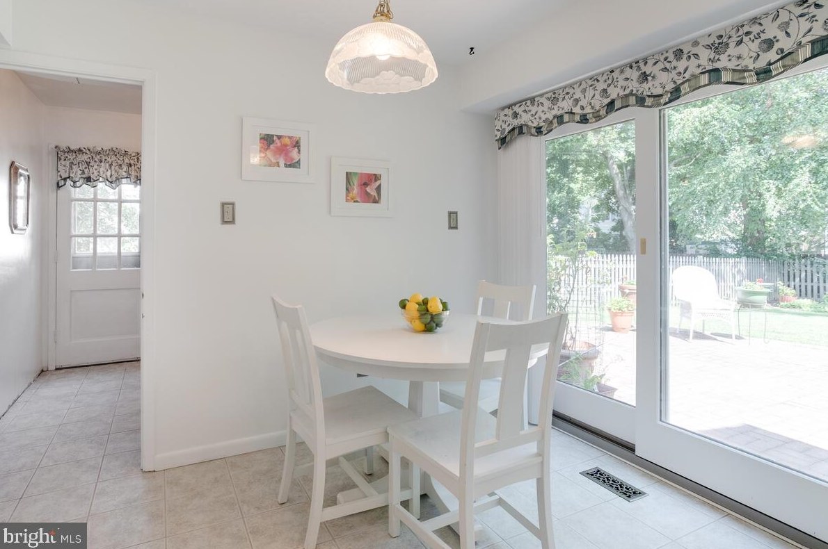 1724 Truro Rd, Crofton MD  21114-2520 exterior