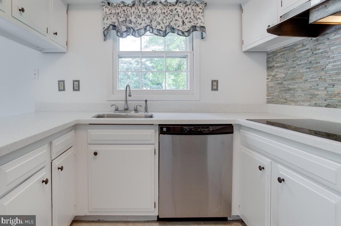 1724 Truro Rd, Crofton MD  21114-2520 exterior