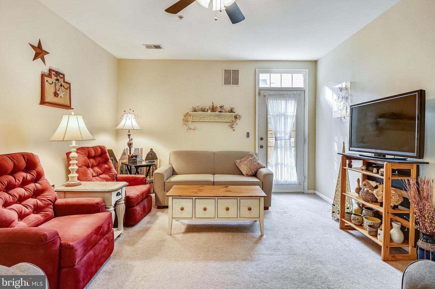 1917 Pawlet Dr, Crofton MD 21114-1687 exterior