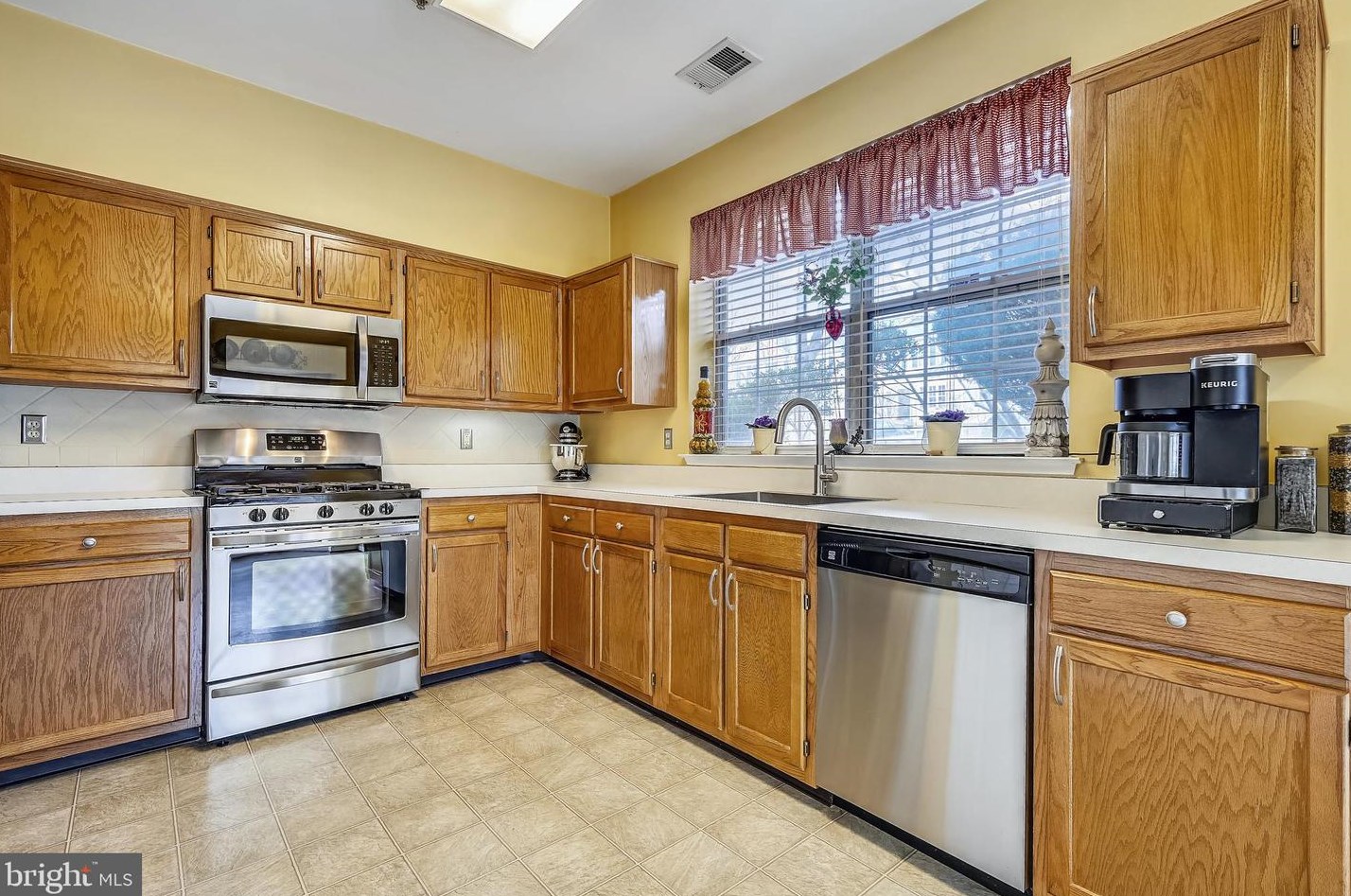 1917 Pawlet Dr, Crofton MD 21114-1687 exterior