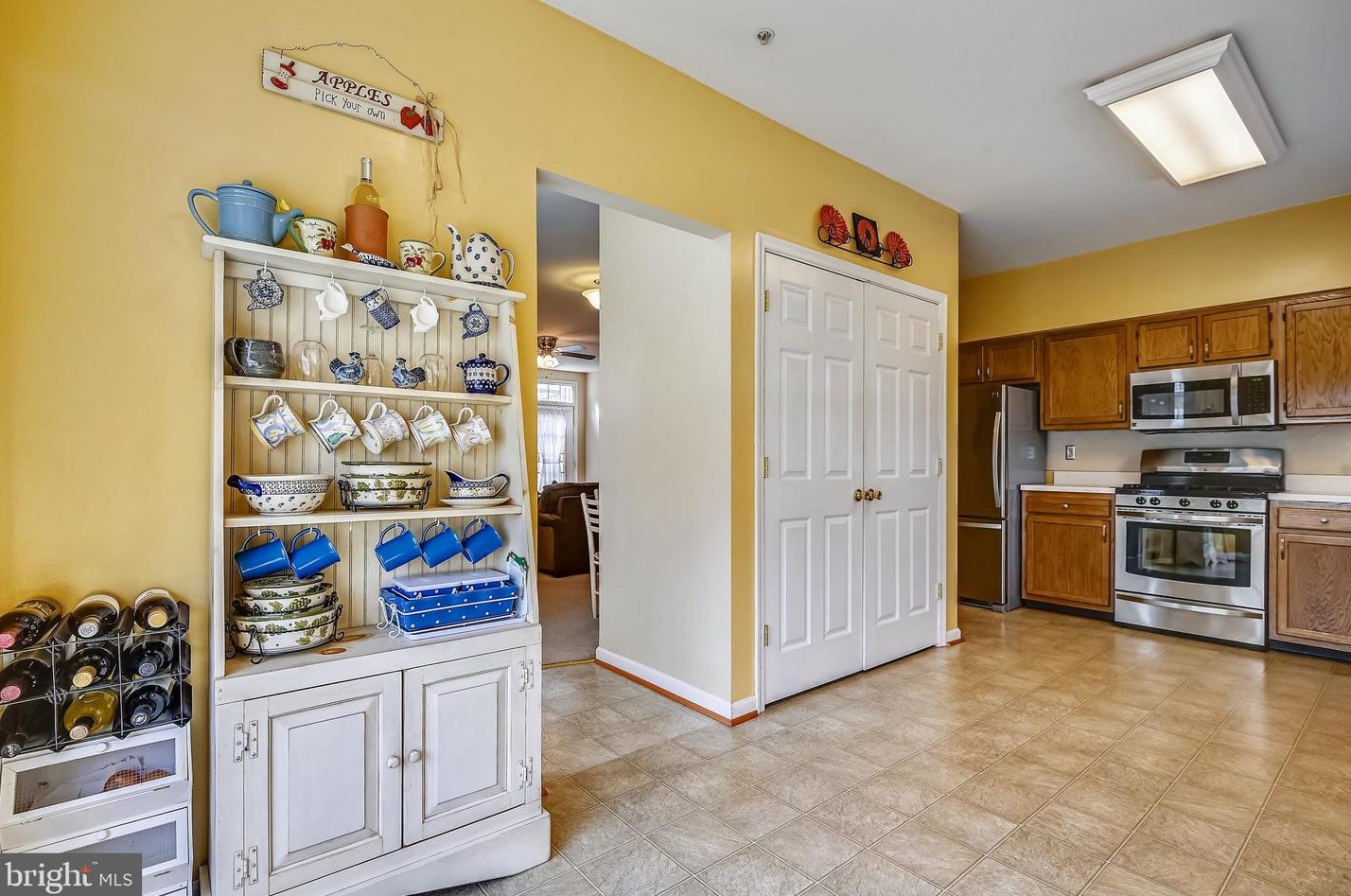 1917 Pawlet Dr, Crofton MD 21114-1687 exterior