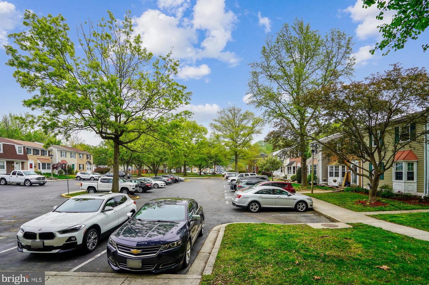 1852 Sharwood Pl, Crofton MD 21114-1949 exterior