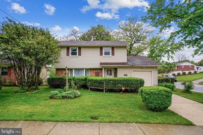 1006 Rosedale Avenue - Photo 1