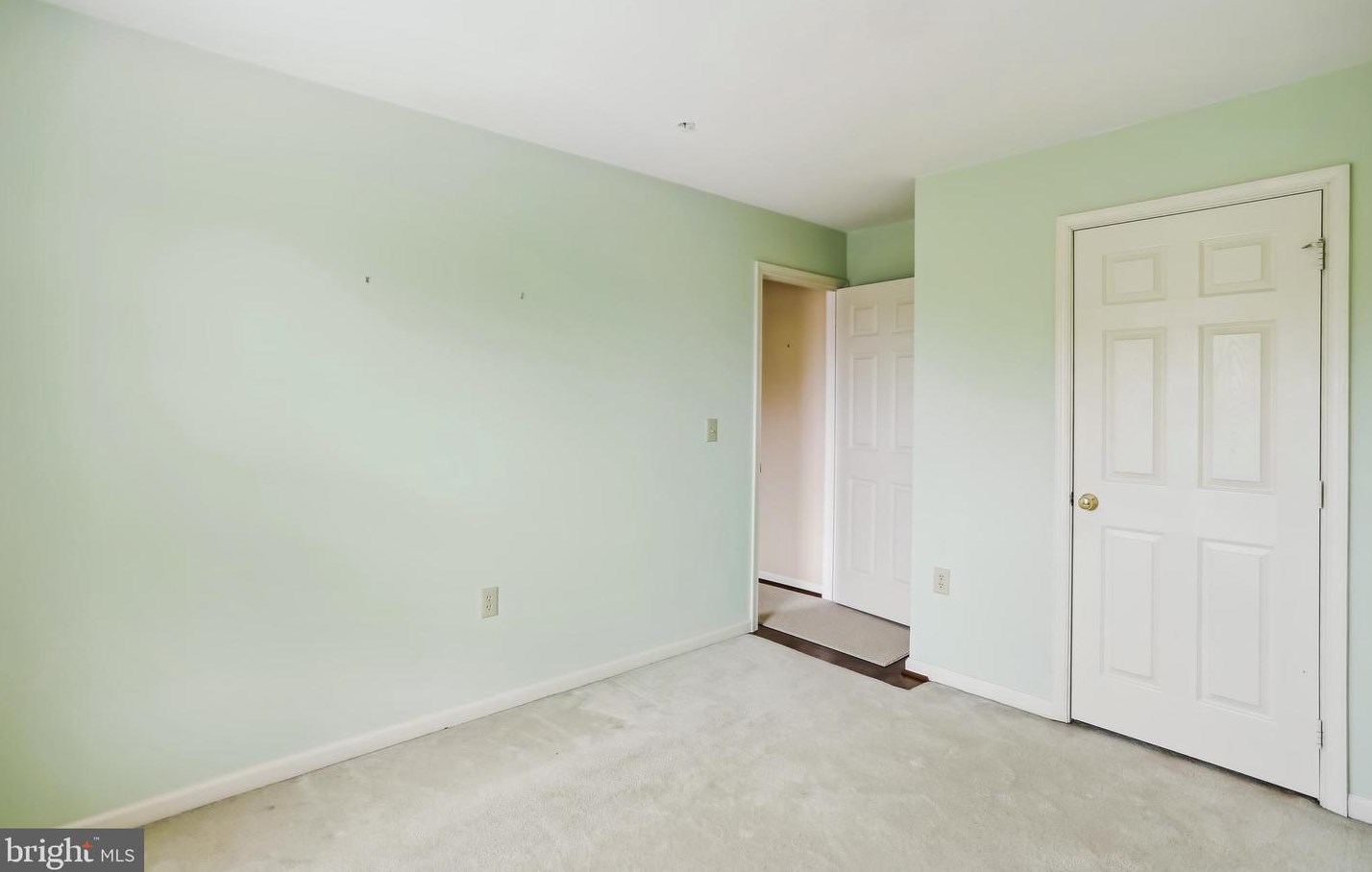 2226 Montauk Dr, Crofton MD 21114-3241 exterior