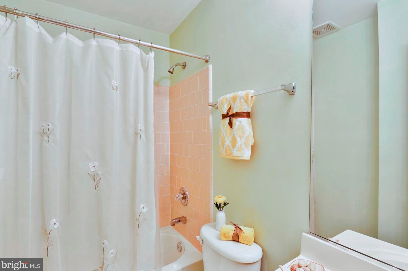 2226 Montauk Dr, Crofton MD 21114-3241 exterior