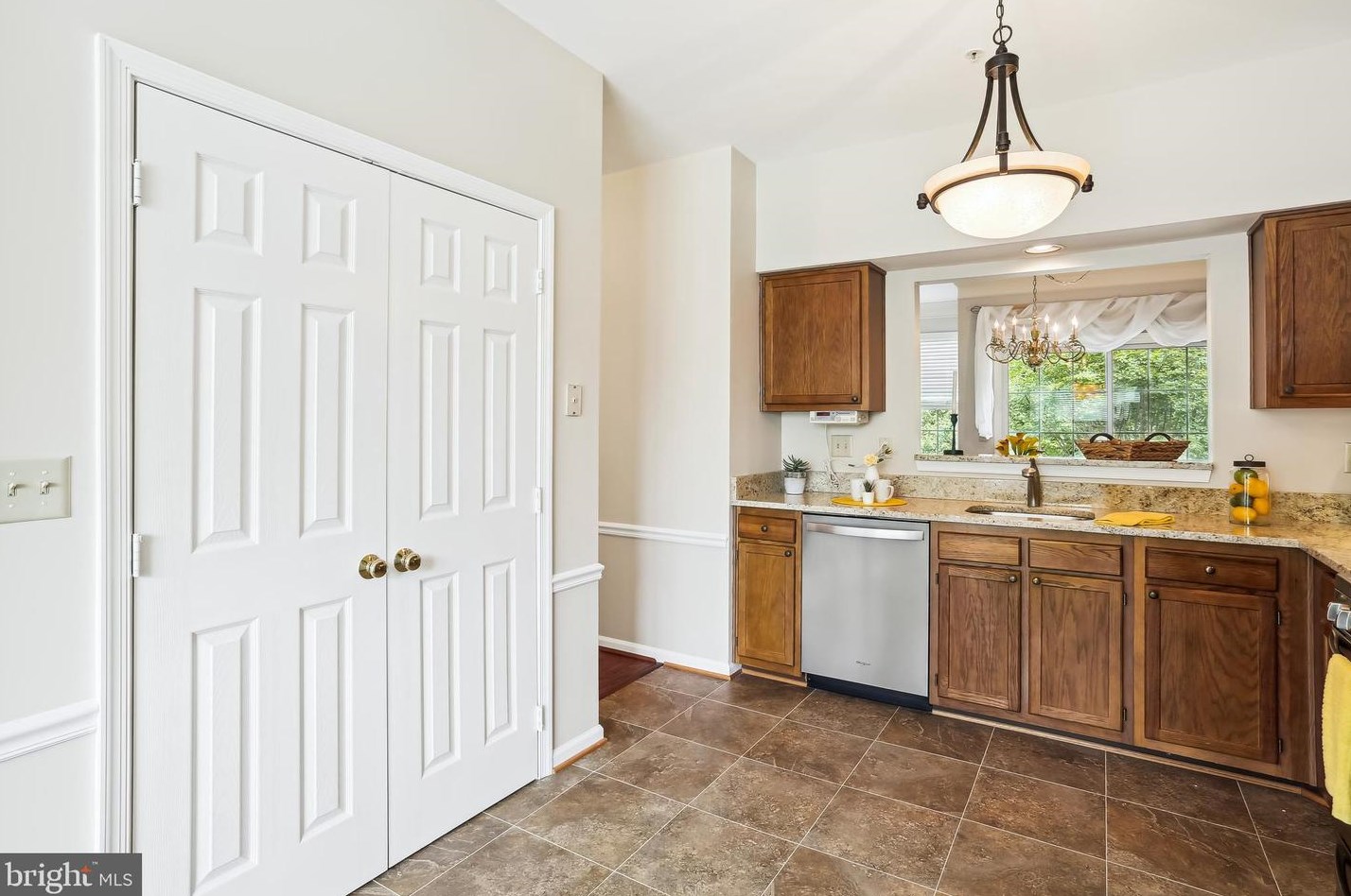 2226 Montauk Dr, Crofton MD 21114-3241 exterior