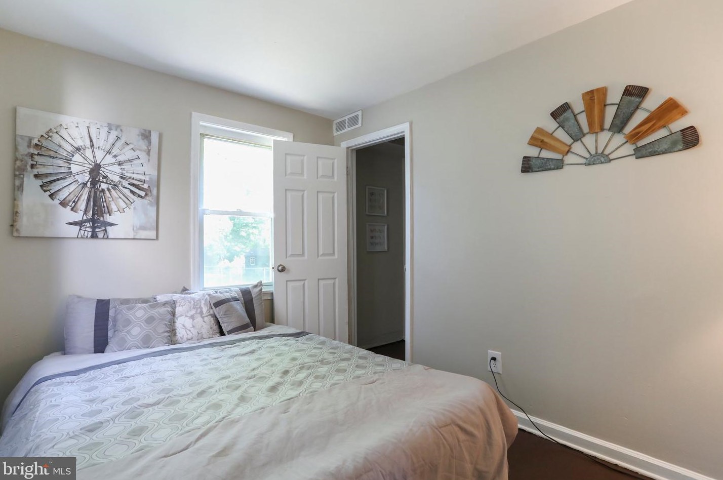 118 Franklin Ave, Baltimore MD  21225-2825 exterior