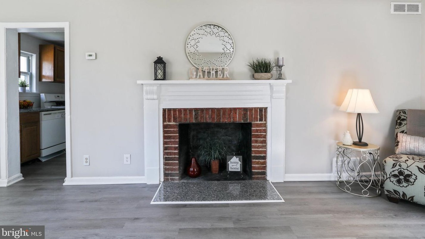118 Franklin Ave, Baltimore MD  21225-2825 exterior