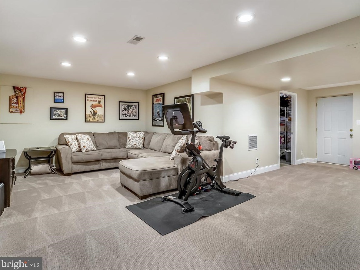 2718 Bains Ct, Crofton MD 21114-3153 exterior