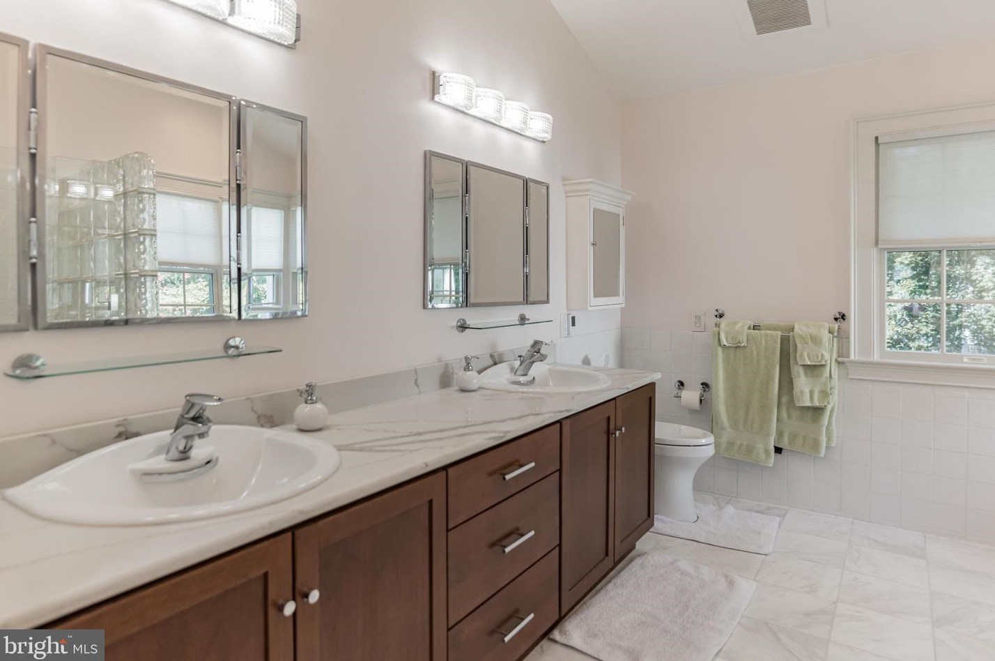 1835 Disney Est Cir, Severn MD 21144-1090 exterior