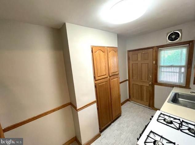 326 Arundel Rd, Baltimore MD  21225-2625 exterior