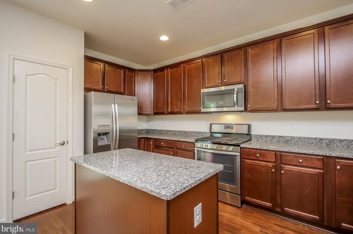 8537 Golden Eagle Ln, Severn MD  21144-3157 exterior