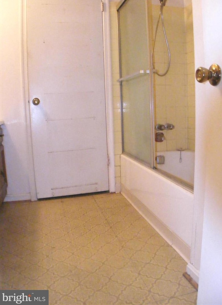 1683 Hart Ct, Crofton MD 21114-1613 exterior