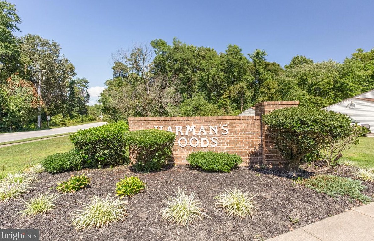 1446 Fairbanks Dr, Baltimore MD  21076-1622 exterior