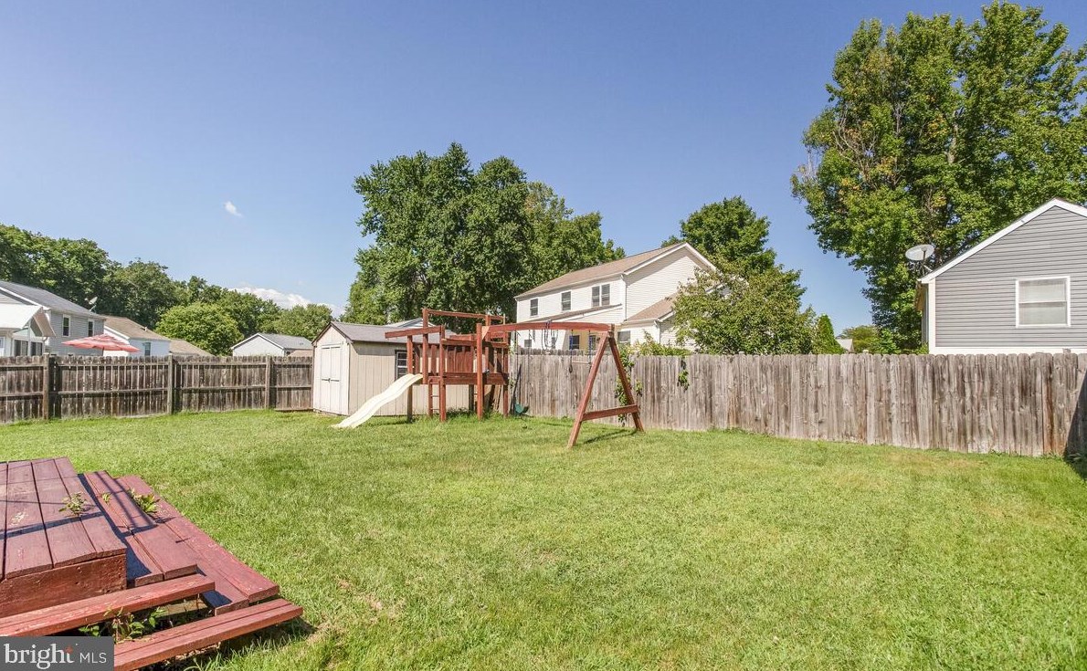 1446 Fairbanks Dr, Baltimore MD  21076-1622 exterior