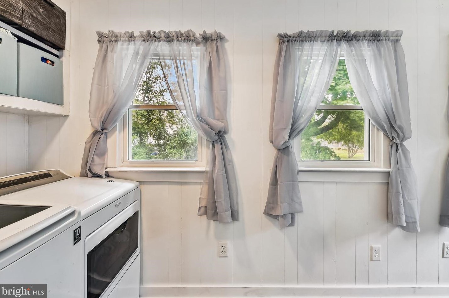 912 Hammonds Ln, Baltimore MD  21225-3337 exterior
