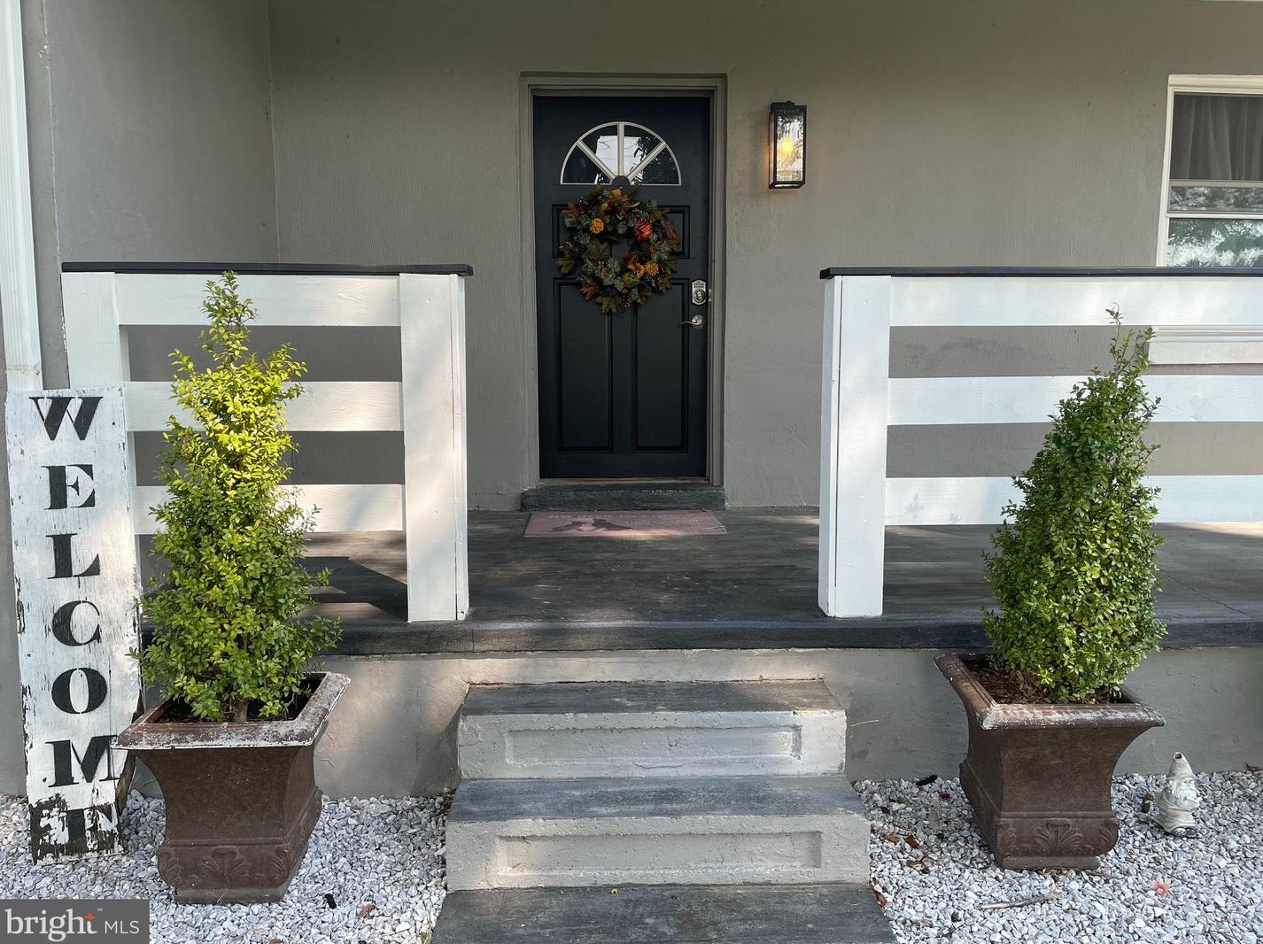 912 Hammonds Ln, Baltimore MD  21225-3337 exterior