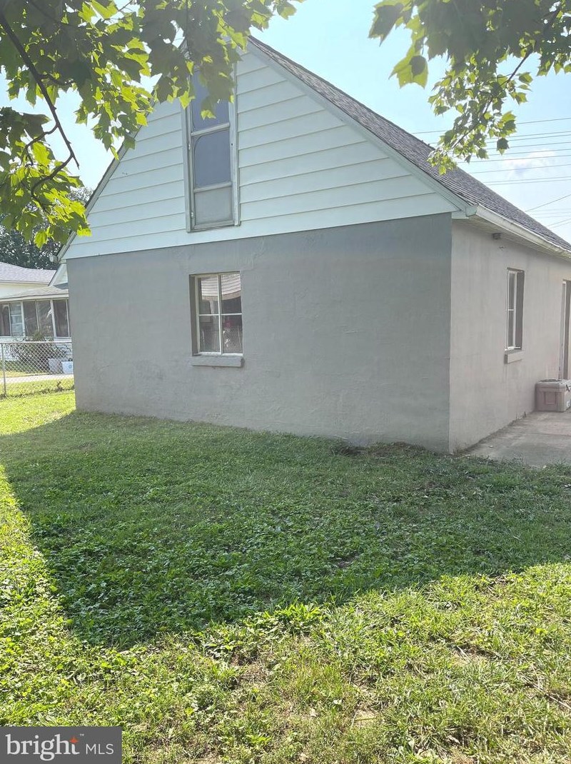 912 Hammonds Ln, Baltimore MD  21225-3337 exterior