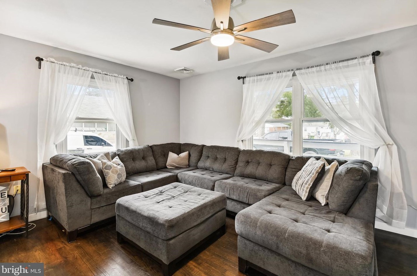 912 Hammonds Ln, Baltimore MD  21225-3337 exterior