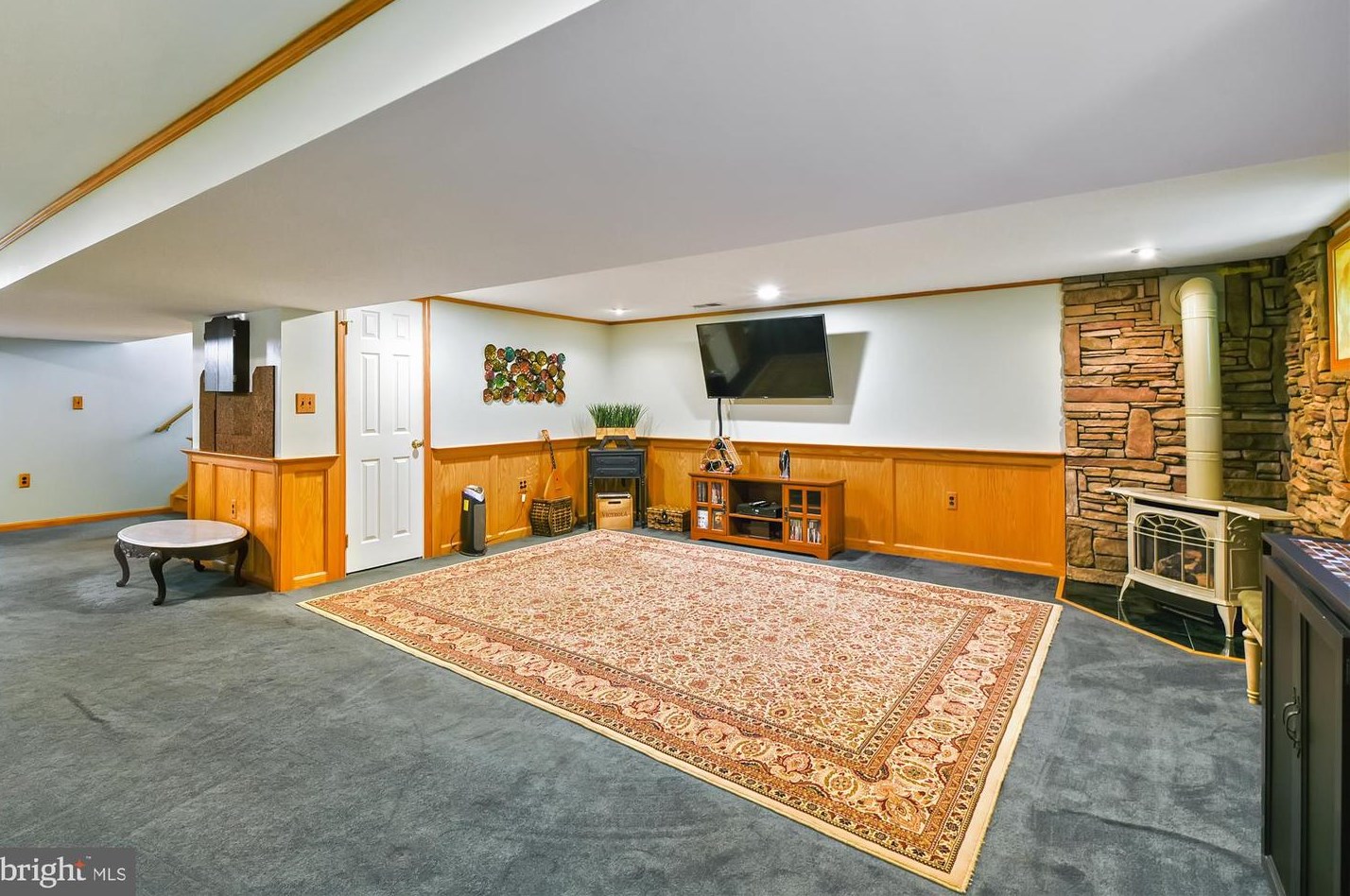 611 Brian St, Baltimore MD 21225-3806 exterior