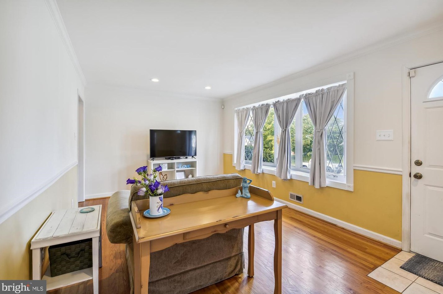 611 Brian St, Baltimore MD 21225-3806 exterior