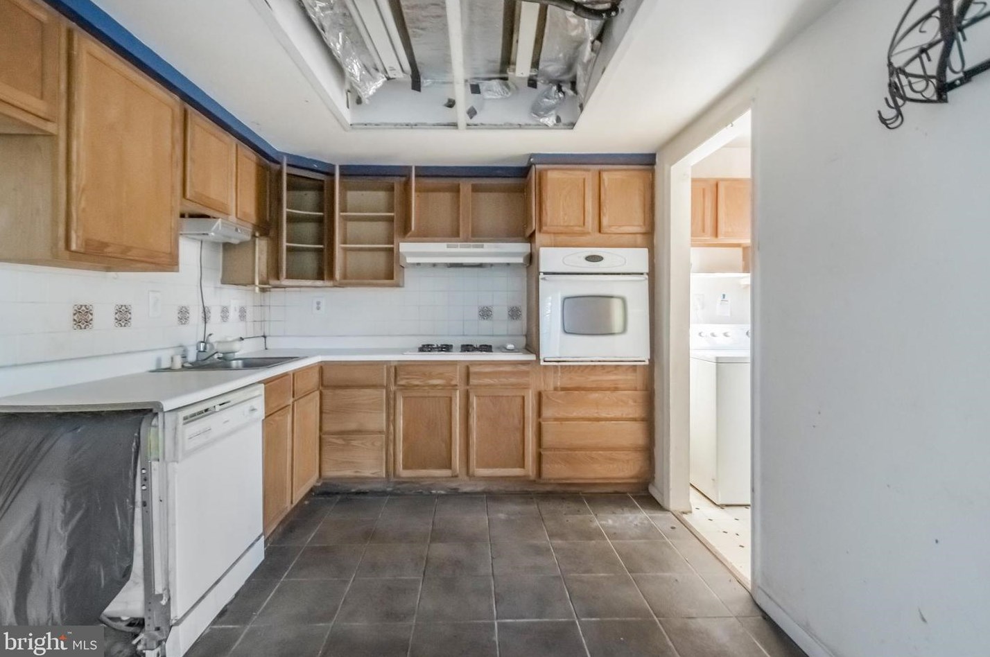 1671 Walleye Dr, Crofton MD 21114-2326 exterior