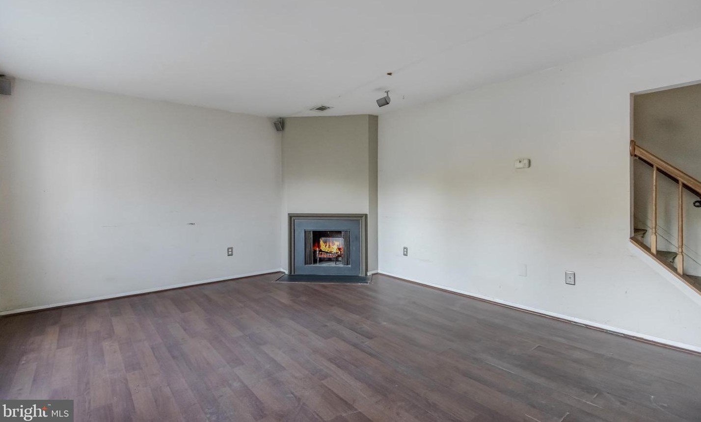 1671 Walleye Dr, Crofton MD  21114-2325 exterior