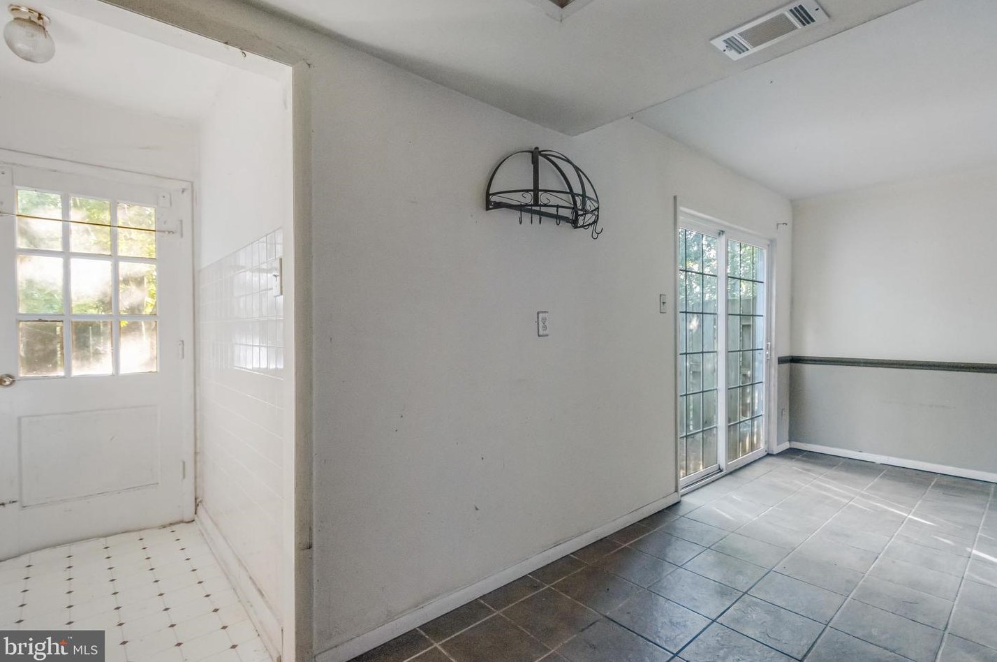 1671 Walleye Dr, Crofton MD 21114-2326 exterior