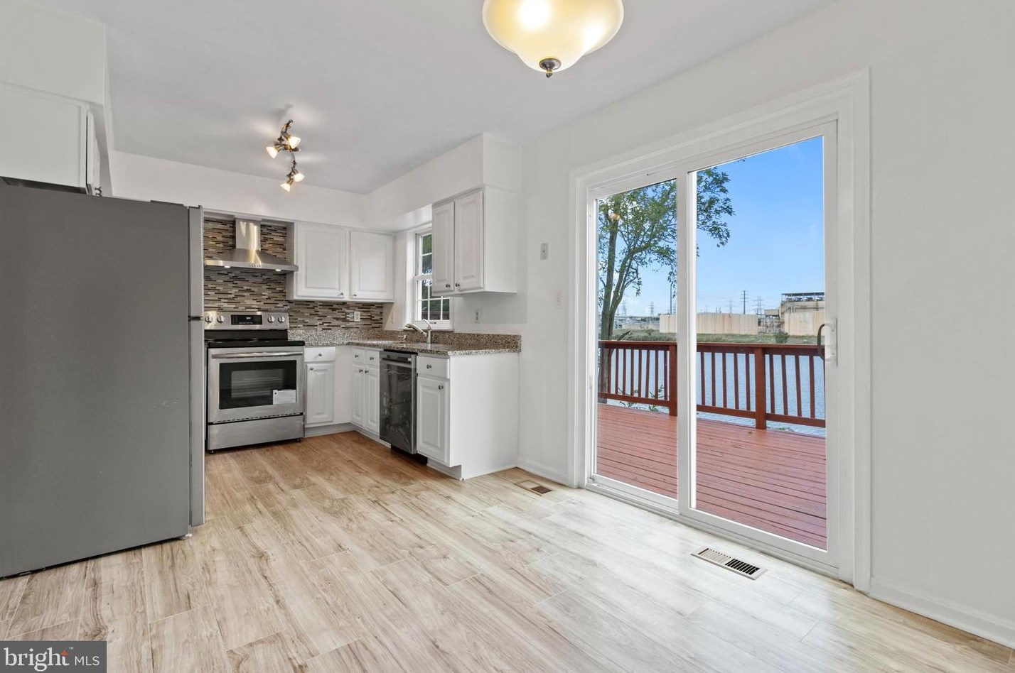 1308 Cox Cv Ct, Baltimore MD  21226-2130 exterior