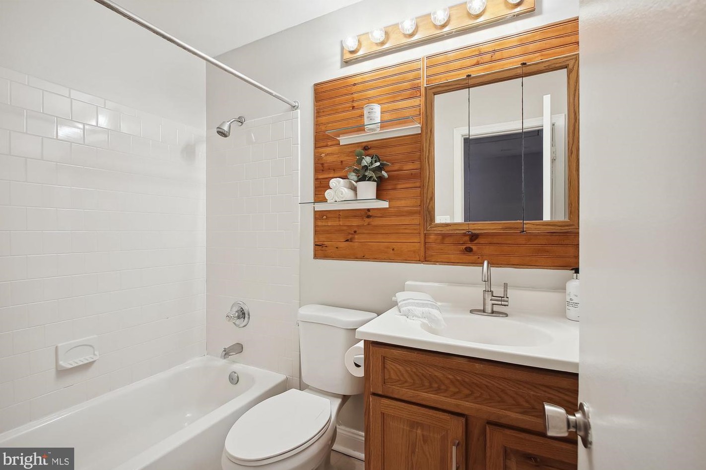 1488 Lowell Ct, Crofton MD 21114-1104 exterior