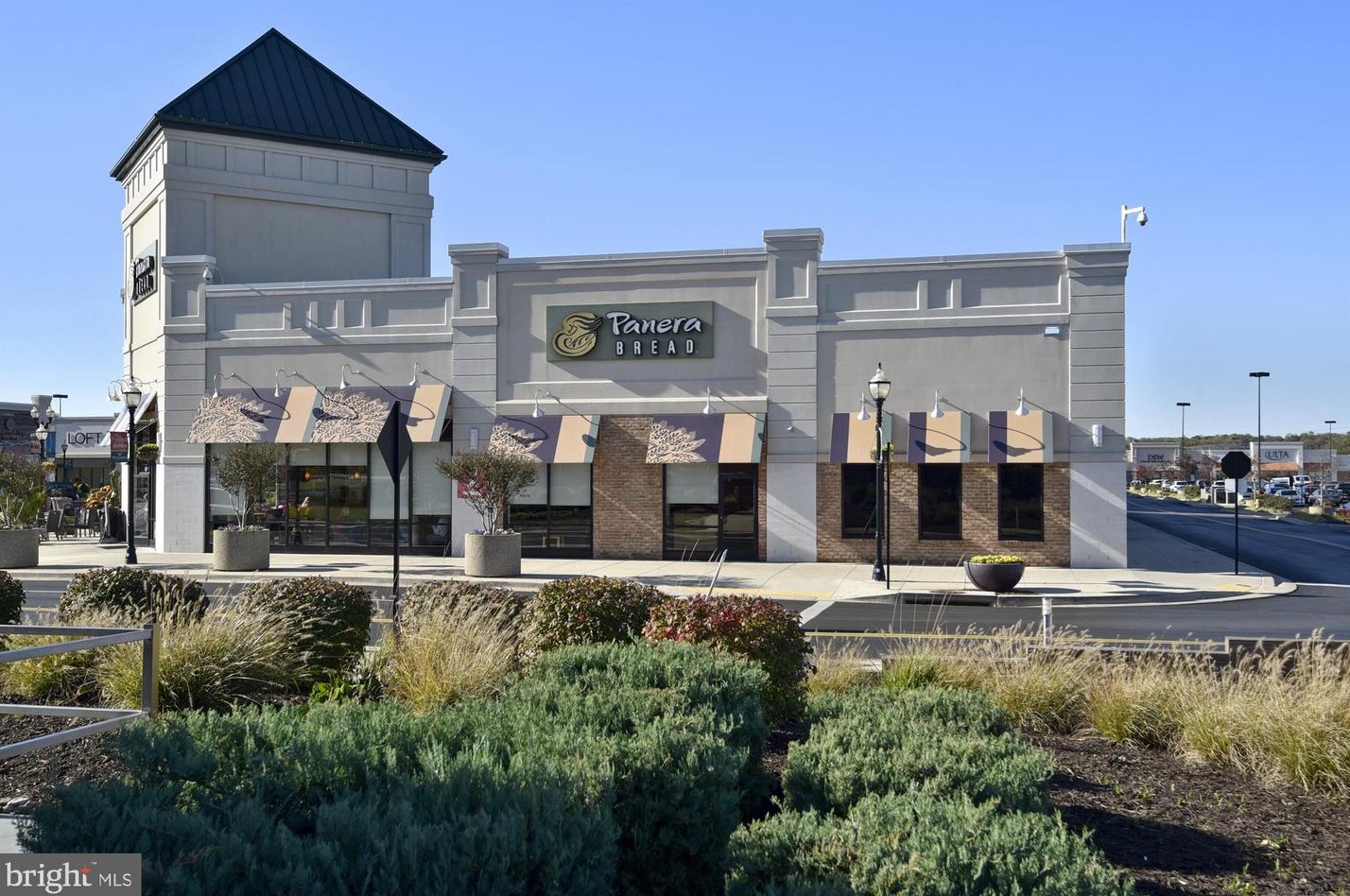 1488 Lowell Ct, Crofton MD 21114-1104 exterior