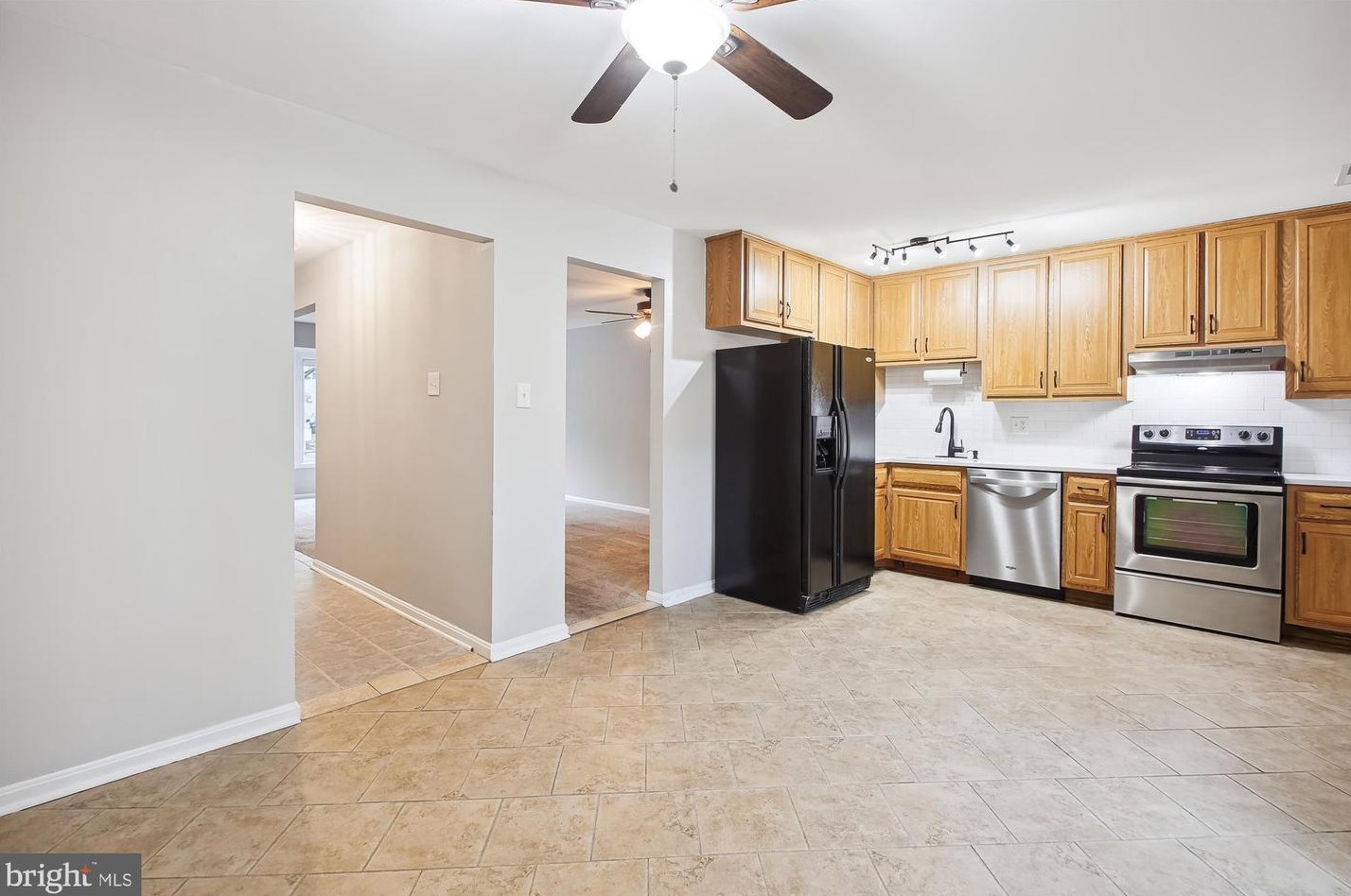 1488 Lowell Ct, Crofton MD 21114-1104 exterior