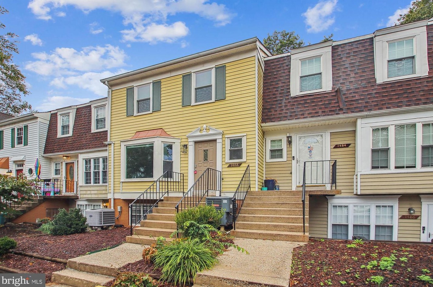 1488 Lowell Ct, Crofton MD 21114-1104 exterior