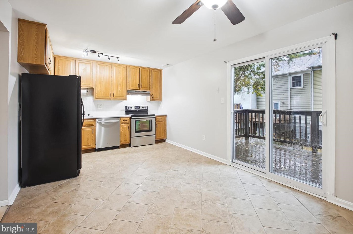 1488 Lowell Ct, Crofton MD 21114-1104 exterior