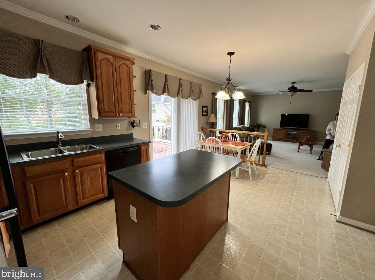 1851 Disney Est Cir, Severn MD 21144-1091 exterior