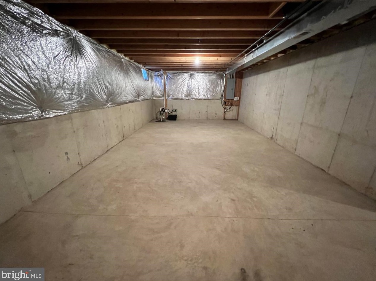 1851 Disney Est Cir, Severn MD 21144-1091 exterior