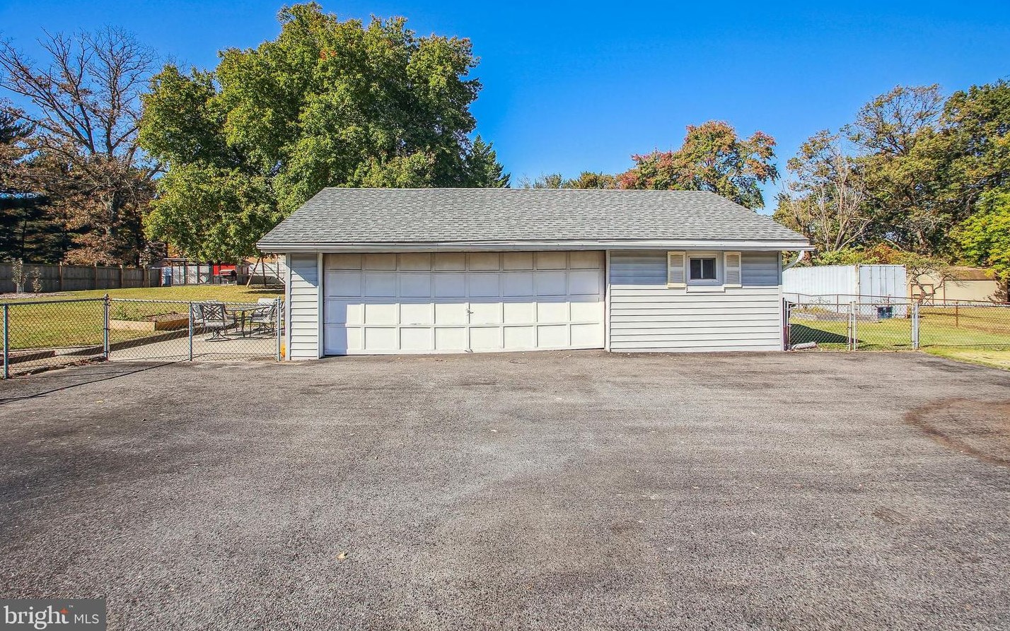 7836 Clark Sta Rd, Severn MD 21144-1912 exterior