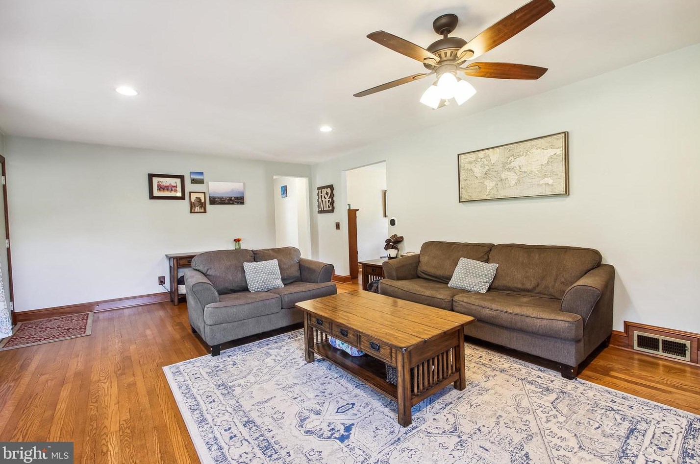 7836 Clark Sta Rd, Severn MD 21144-1912 exterior