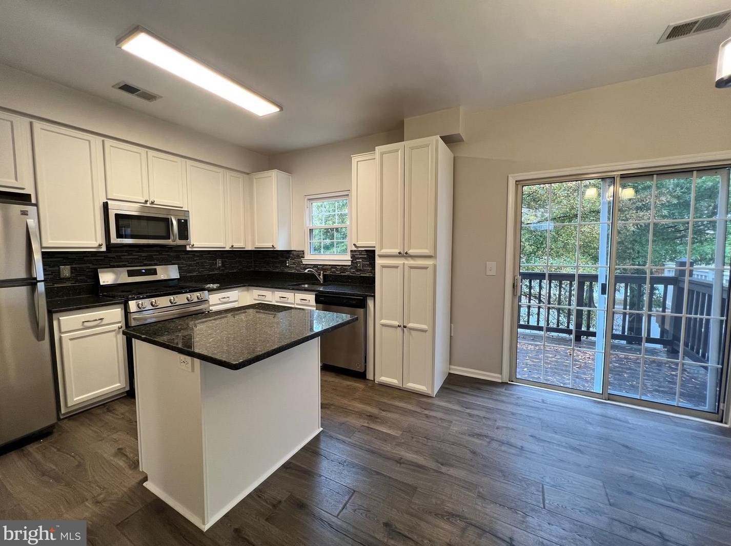 1204 Rockland Ct, Crofton MD  21114-3243 exterior