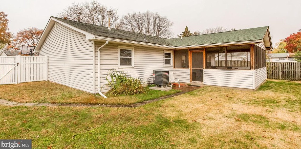 1703 Bellefield Ct, Crofton MD  21114-1904 exterior