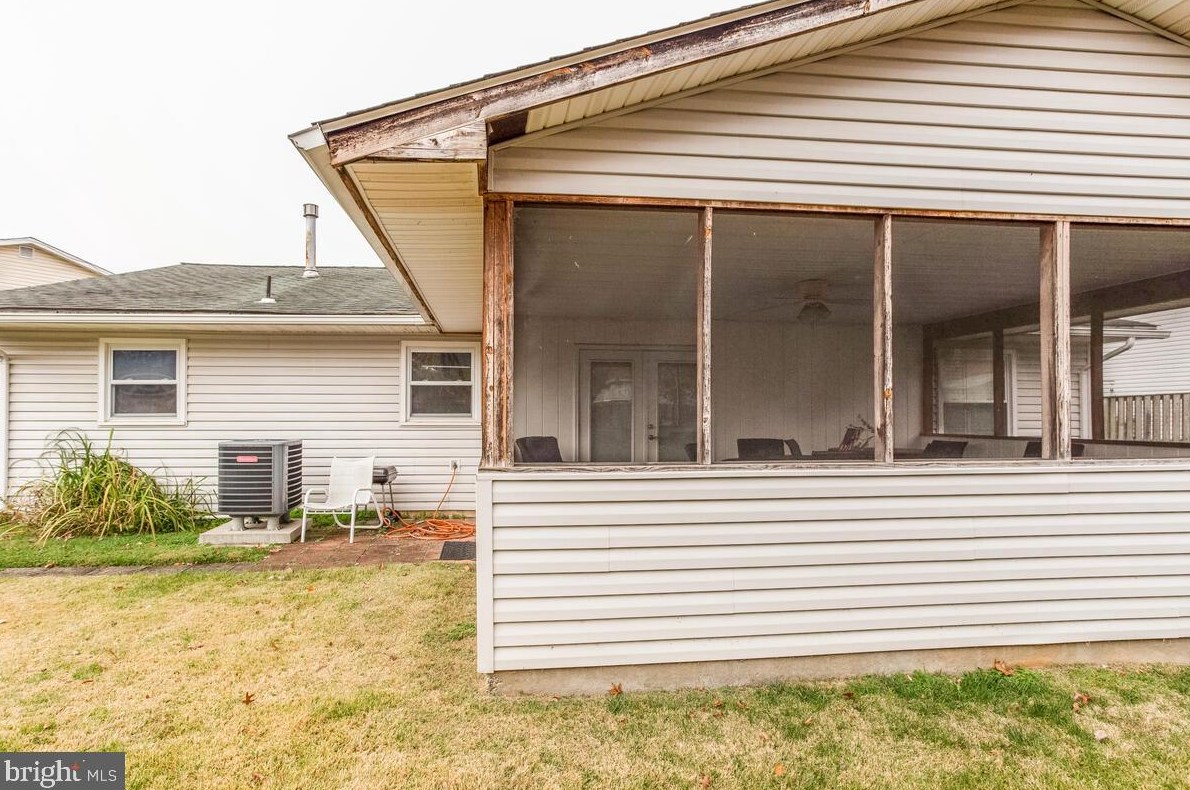 1703 Bellefield Ct, Crofton MD  21114-1904 exterior