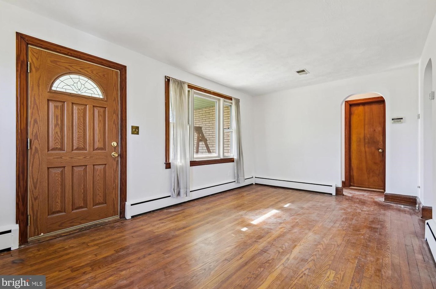 518 Hammonds Ln, Baltimore MD  21225-3644 exterior