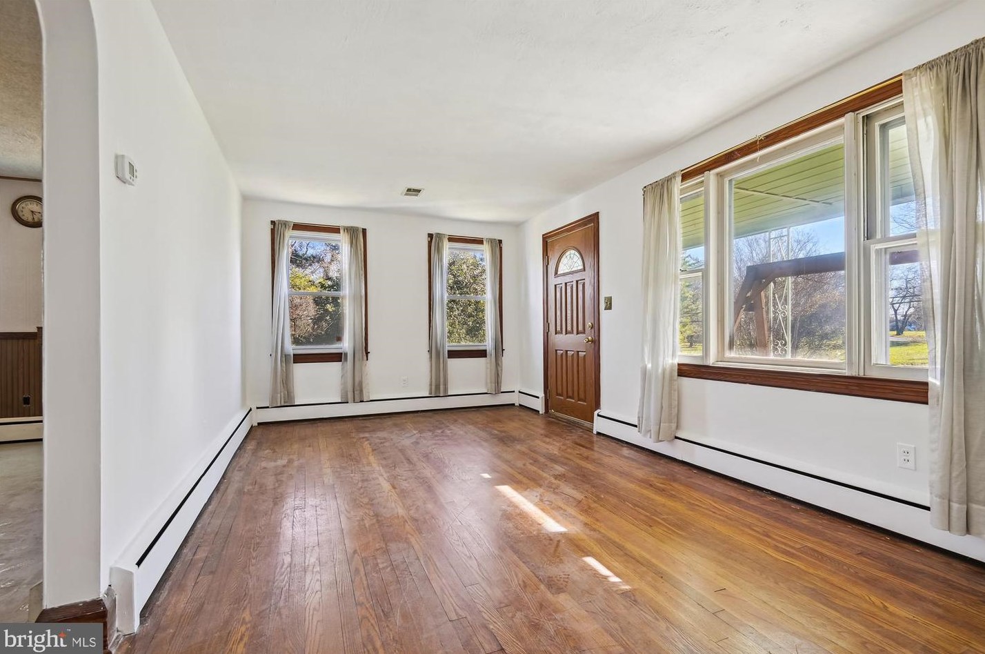518 Hammonds Ln, Baltimore MD  21225-3644 exterior