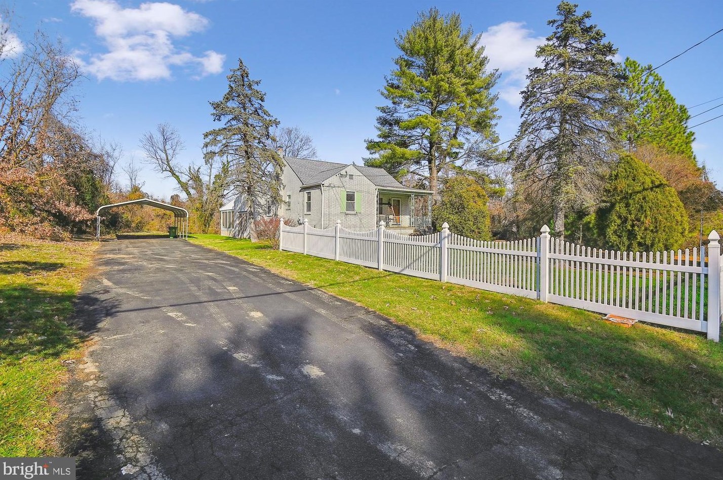 518 Hammonds Ln, Baltimore MD  21225-3644 exterior