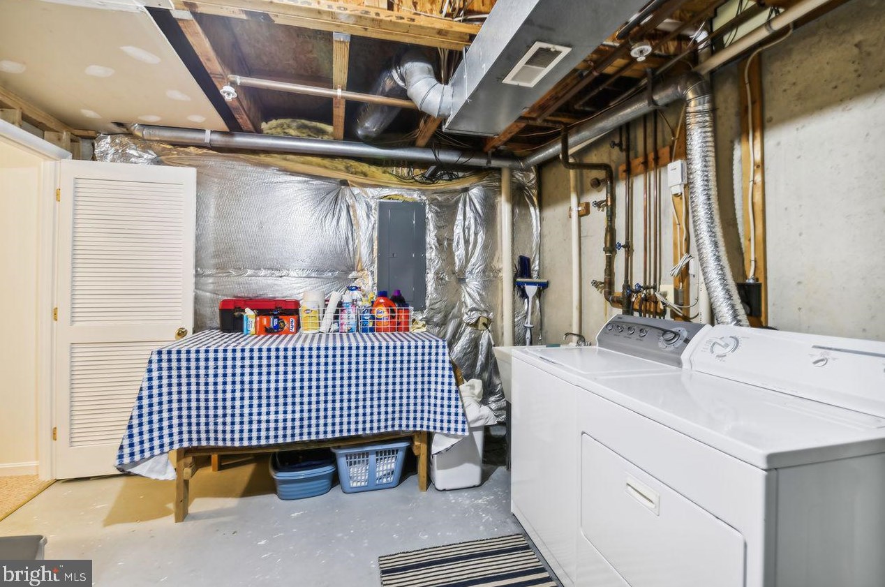 7915 Thrush Mdw Pl, Severn MD 21144-1074 exterior