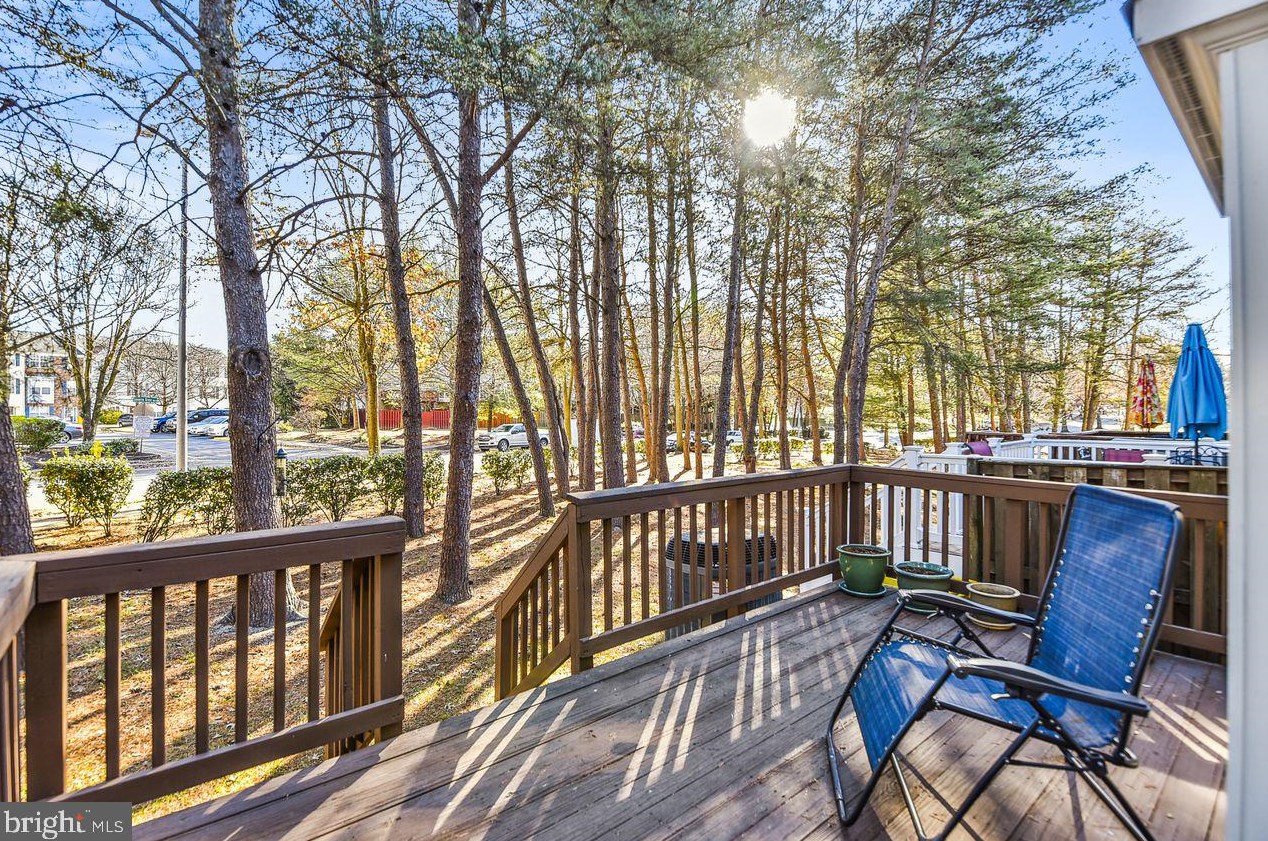 7915 Thrush Mdw Pl, Severn MD 21144-1074 exterior