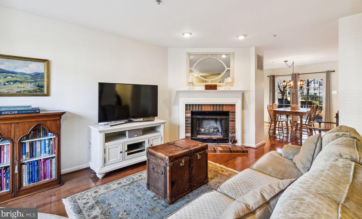 7915 Thrush Mdw Pl, Severn MD 21144-1074 exterior