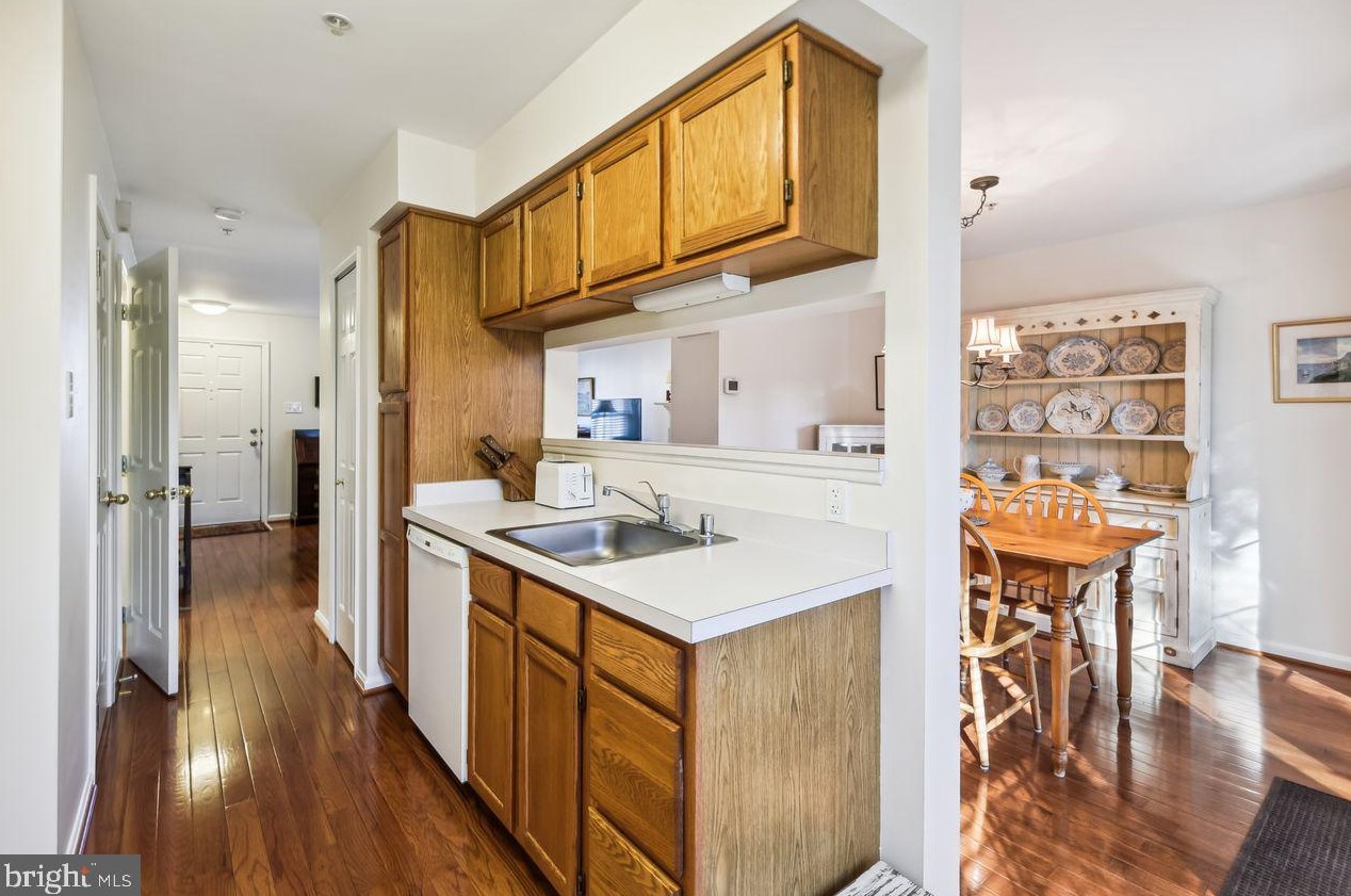 7915 Thrush Mdw Pl, Severn MD 21144-1074 exterior